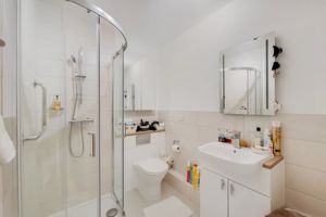 Ensuite Shower Room - click for photo gallery